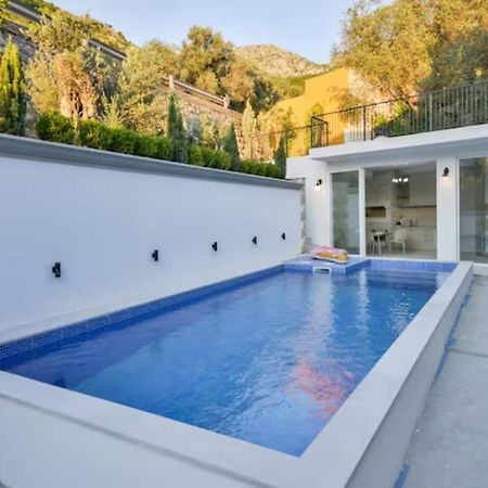Apartments Vuksic 스베티스테판 외부 사진